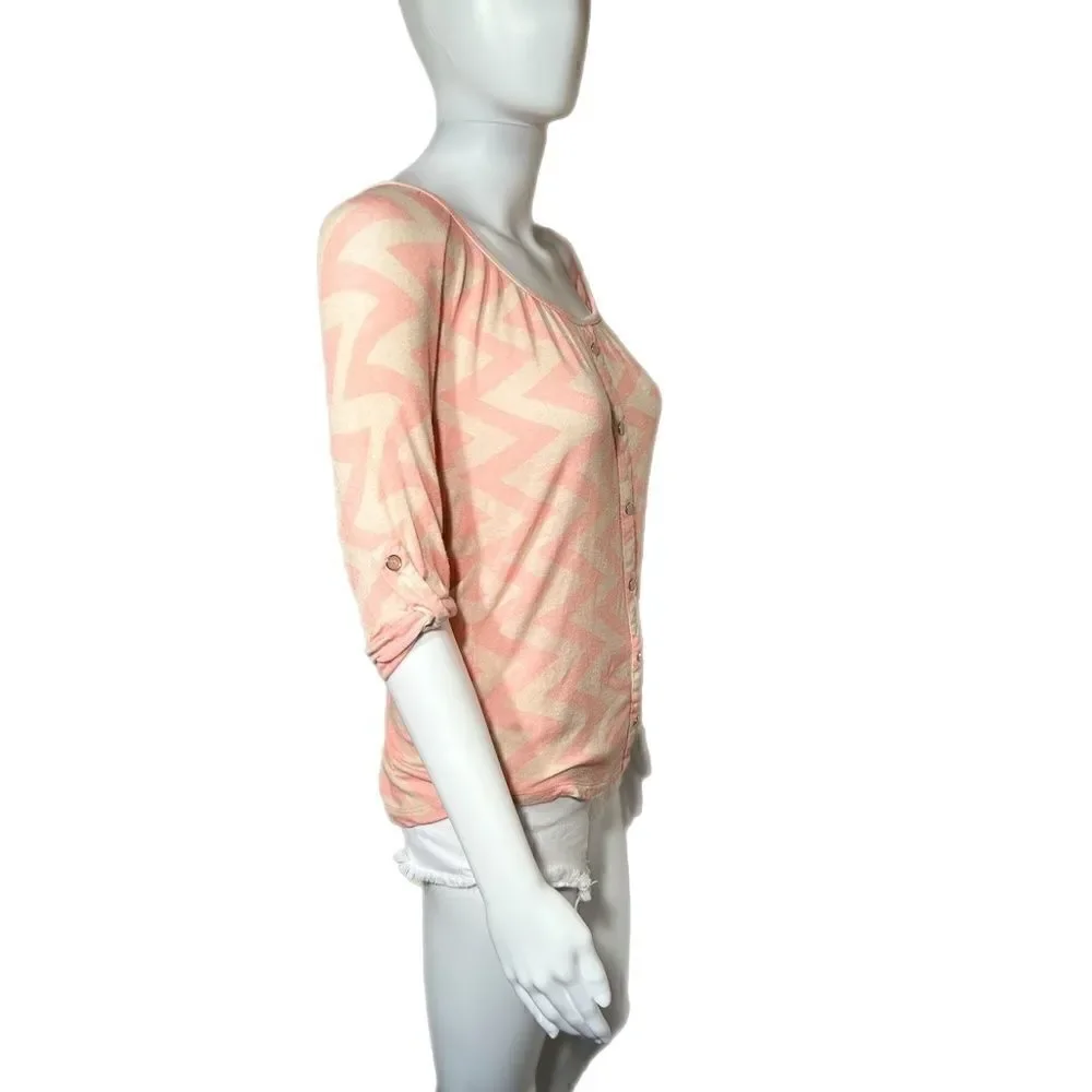 Button Round Hem Knit Top - Picture 6 of 9